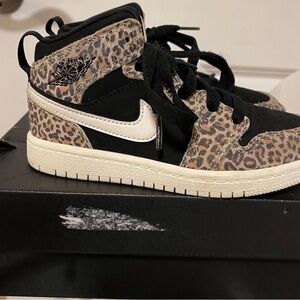 Jordan MID SE 1 Girls Size 12 Cheetah Print